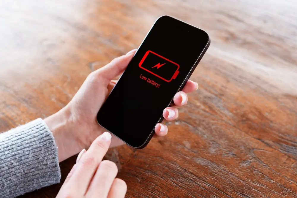 iphone avec un problème de batterie. Cell 911 avec un service de remplacement de batterie