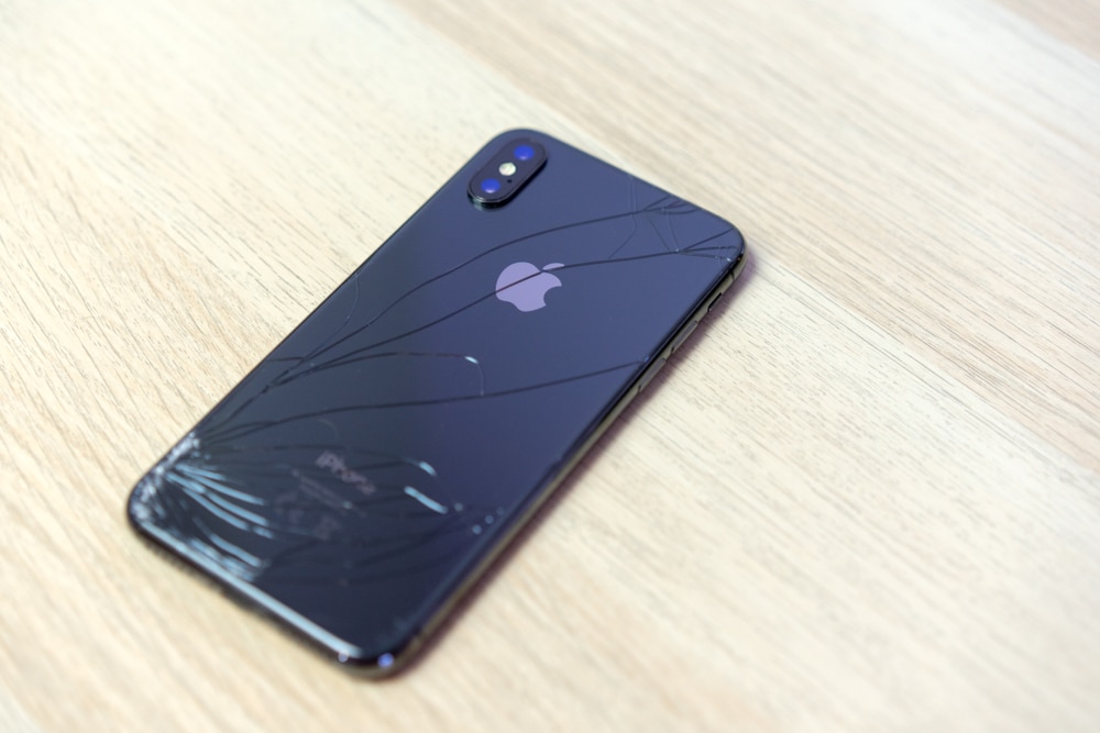 iphone-brise-reparer-remplacer-cell-911-2025